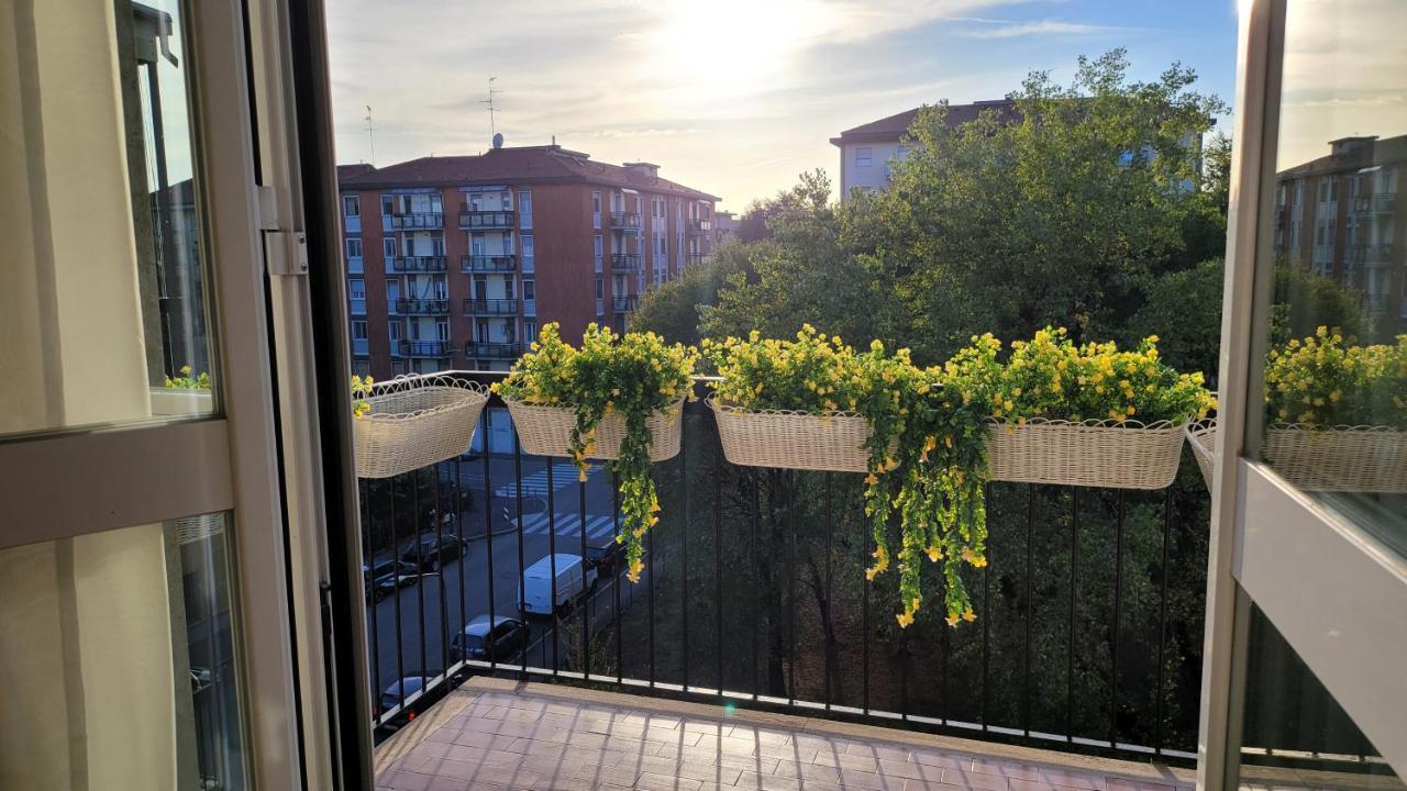 Milano City Apartments - Stylish House Free Wifi-Parking-Airport Dış mekan fotoğraf